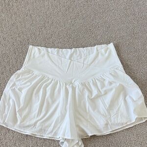 Aerie Offline White Flowy Shorts. Size XL.
